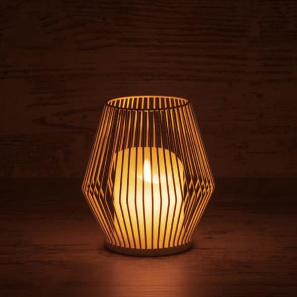 GloboStar® CANDLE 76488 Διακοσμητικό Realistic Κερί με LED Εφέ Κινούμενης Φλόγας - Μπαταρίας 2 x AA (Δεν Συμπεριλαμβάνονται) & Ασύρματο Χειριστήριο IR Θερμό Λευκό 2700K Dimmable Λευκό Φ14 x Υ16cm | 23,04 €