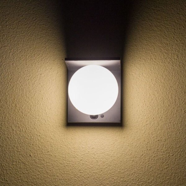 Solar LED Sfera Απλίκα Εξωτερικού Χώρου LM