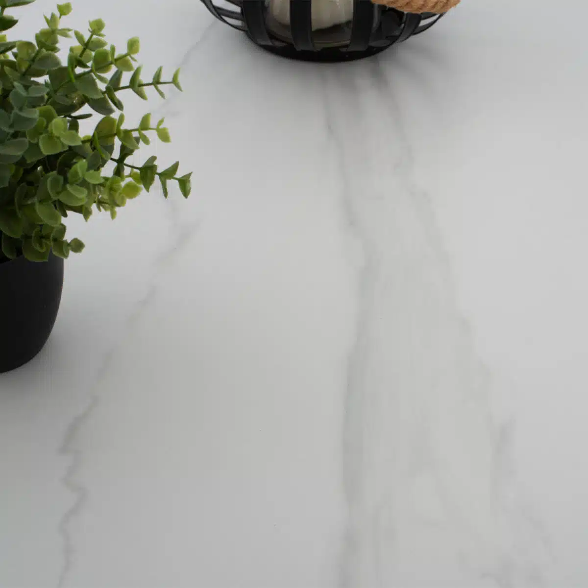 ΤΡΑΠΕΖΙ ΤΡΑΠΕΖΑΡΙΑΣ ΣΤΡΟΓΓΥΛΟ SYNTEC HM9309.02 SINTERED STONE ΛΕΥΚΟ ΜΕΤΑΛ.ΠΟΔΙΑ Φ115x75Y εκ. - Image 4