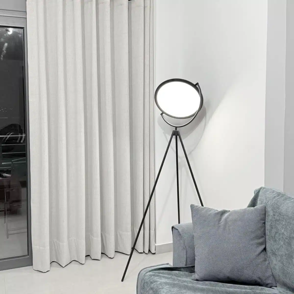 GB111 LED Minimal Μεταλλικό Φωτιστικό Δαπέδου 2